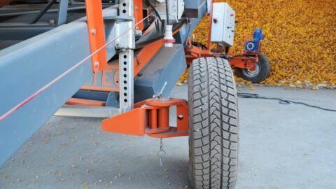 swivel wheels – truck unloader