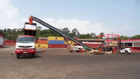 loading-of-a-inclined-container