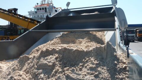 sand unloading – sautec unloading hopper