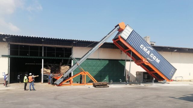 Container tipper
