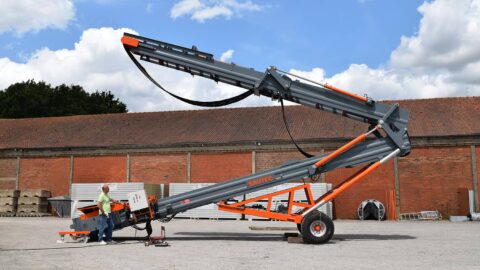 Innovation : 21m folding belt conveyor 🔄