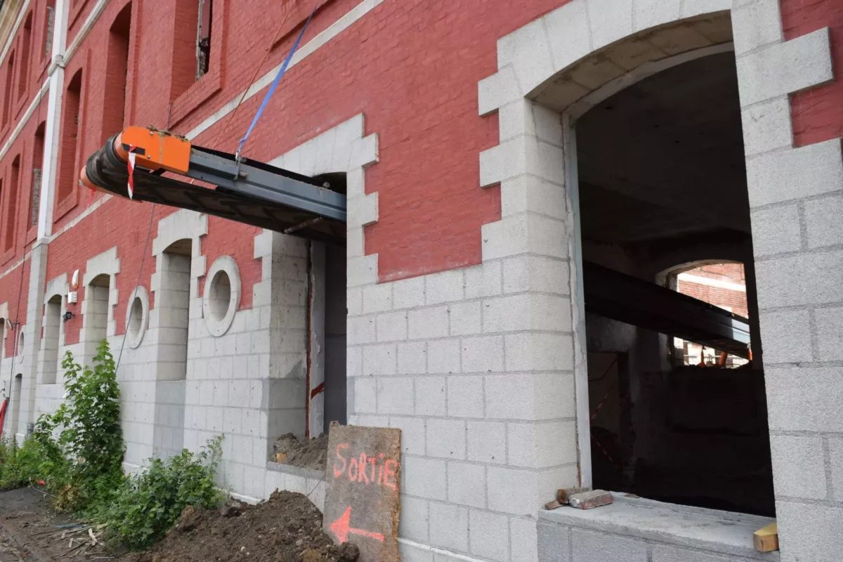 When a soil conveyor unblocks a construction site.
