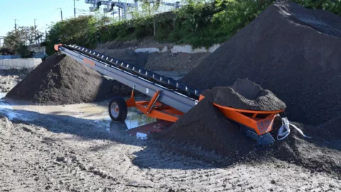 worksite-dirt-conveyor